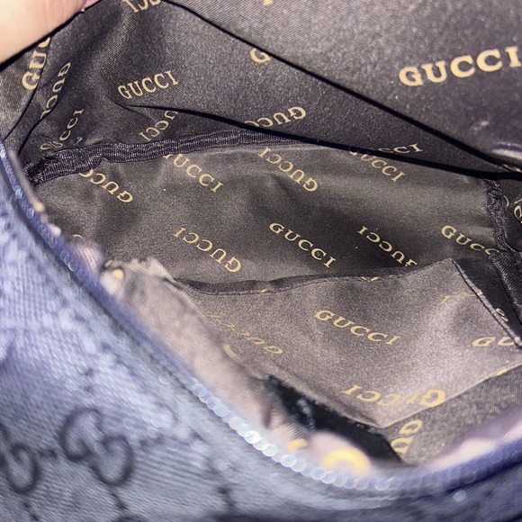 Black backpack perfect for going out - Picture 3 of 3